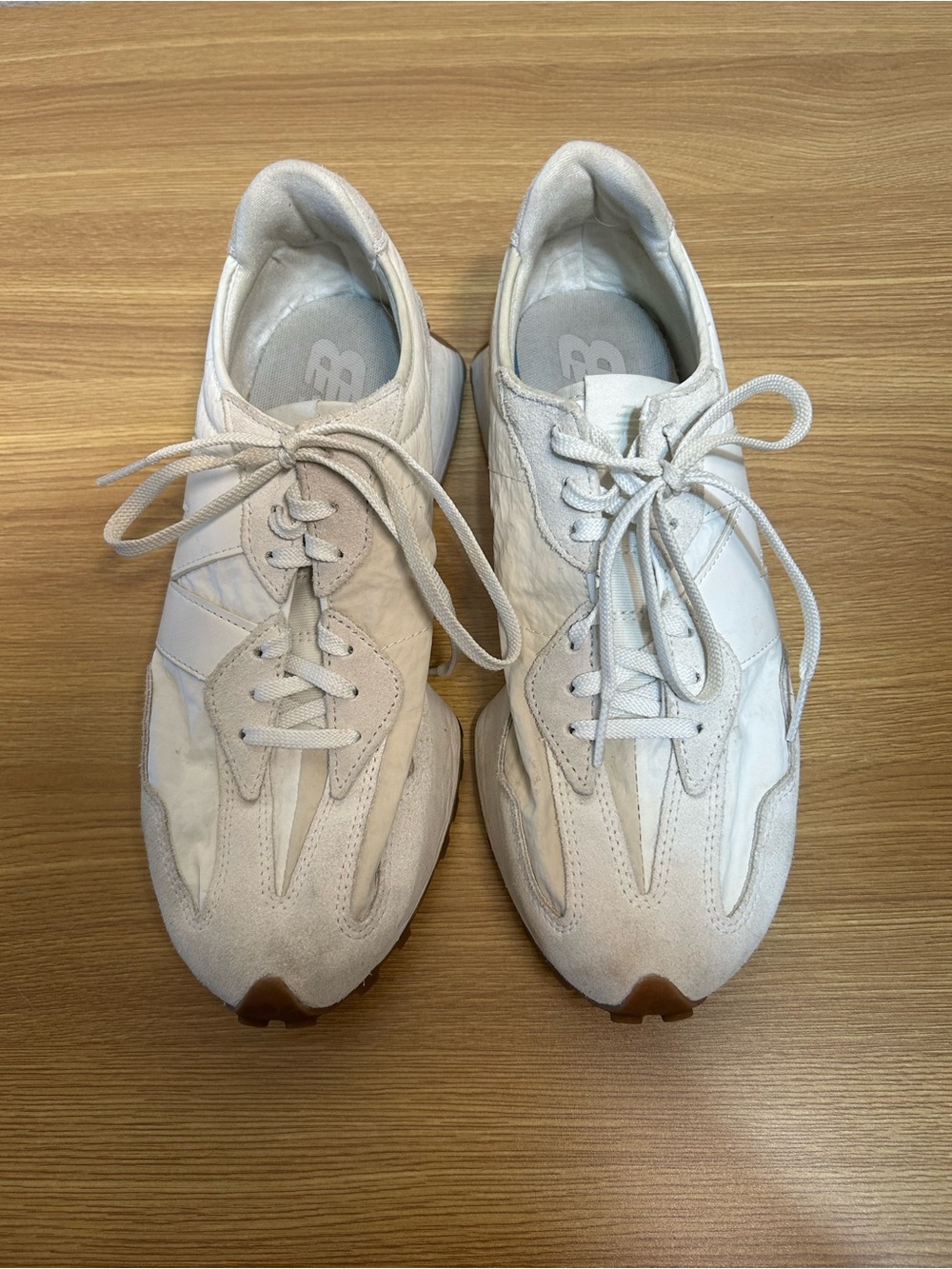 New Balance Women's Sneakers - White and Cream